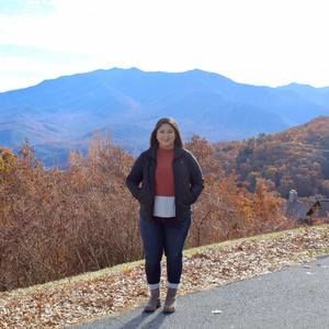 Meet your Posher, Delia